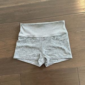 ALO Yoga Alosoft Aura Grey High Rise Shorts Size S